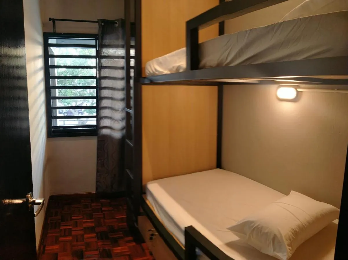 Konukevi Alimama Guesthouse Melaka With Balcony