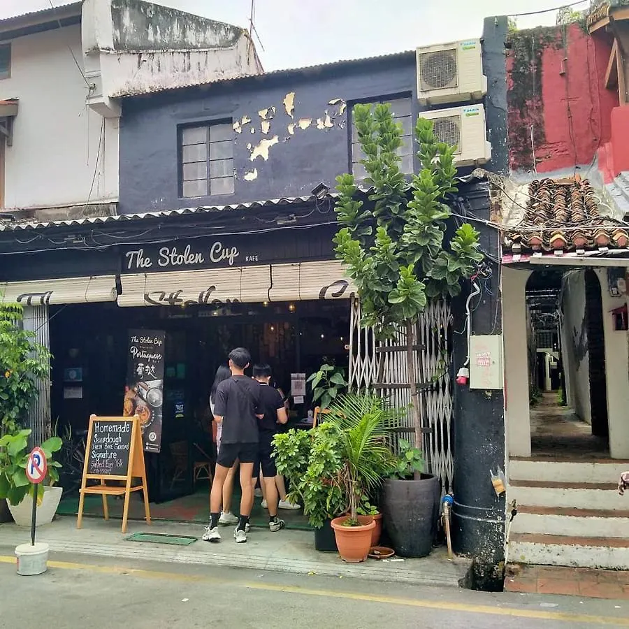 Alimama Guesthouse Melaka With Balcony 0*, Malakka